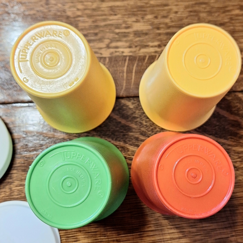 Vintage Tupperware 7 Oz Sippy Cups/Tumblers With Snap on Lids, Set of 4 - Picture 2 of 10